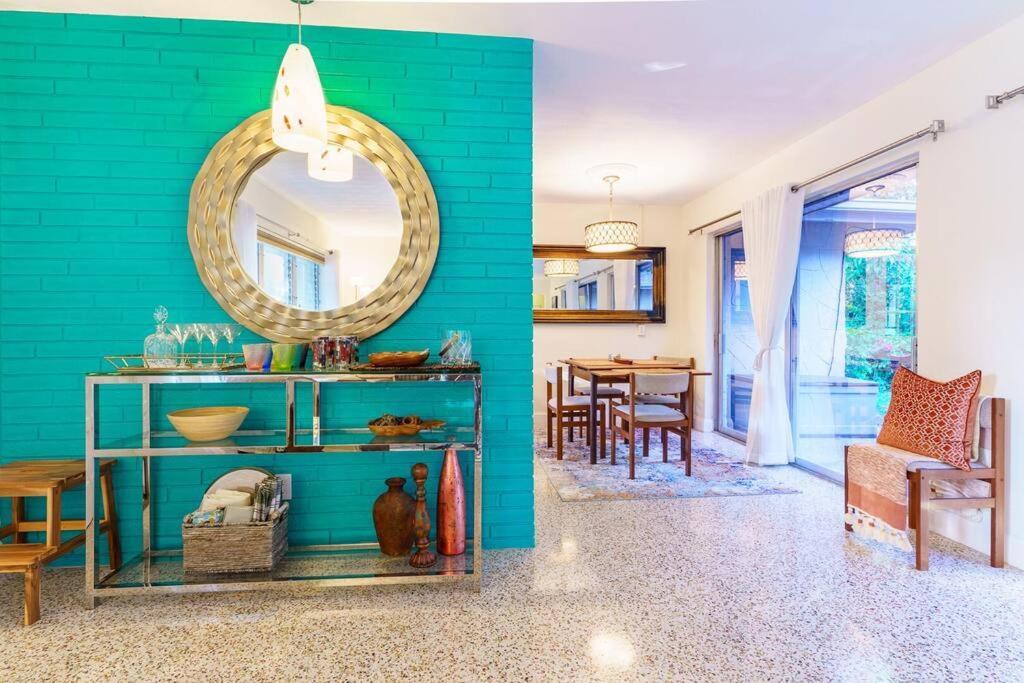 Beautiful Glam Mid-Century 1 Block From Sarasota Bay With Firepit Villa Kültér fotó